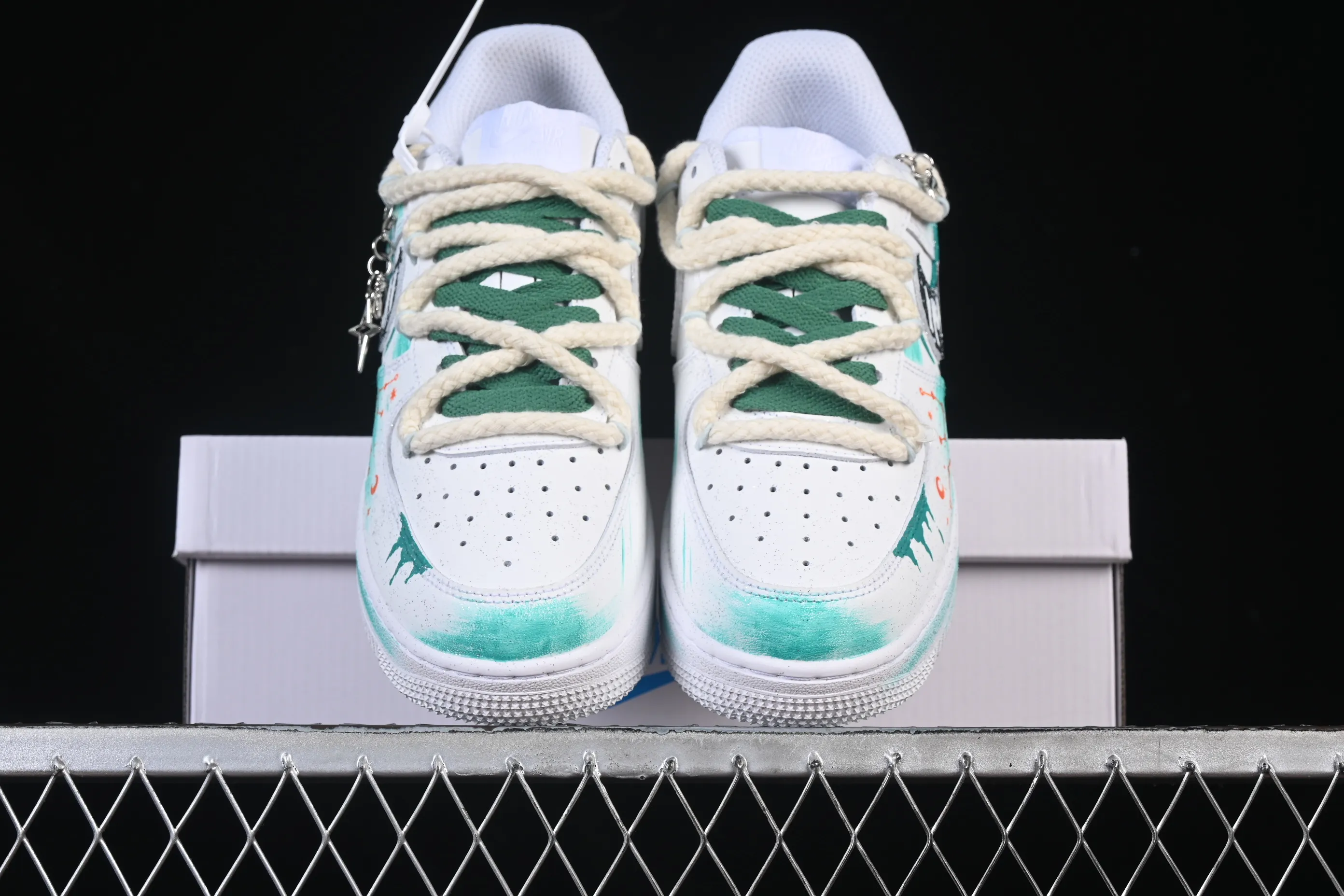 All categories Nk Air Force 1 Air Force series Nk Air Force 1 Low Air Force low top Nike Air Force 1'07 Low "Aquarius" Hand-painted graffiti Twelve constellations series Taurus Air Force One low-top casual sneakers Constellation 120-218